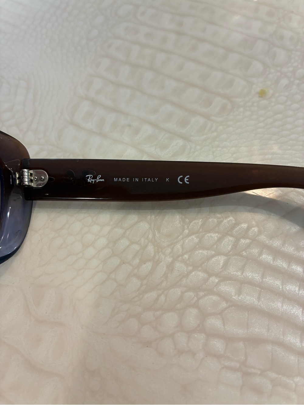 Ray-Ban Women’s Brown Oval Sunglasses with Brown Lenses made in Italy. - Picture 7 of 12